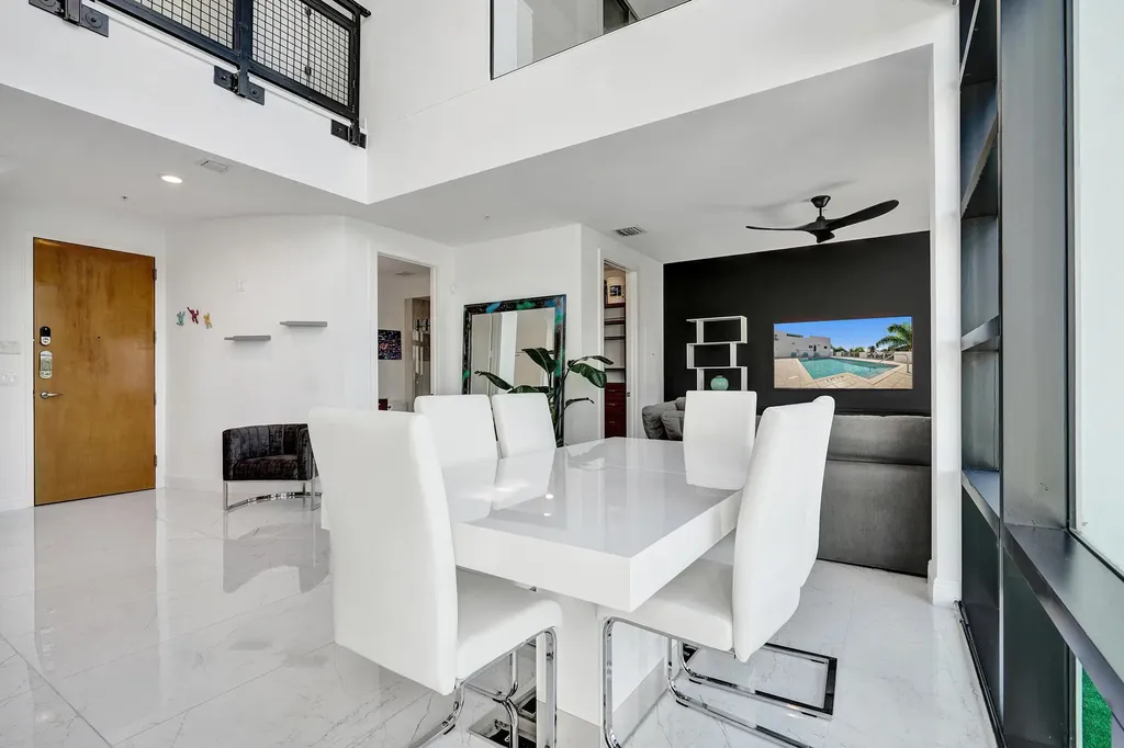 365 SE 6th Avenue Delray Beach FL 33483