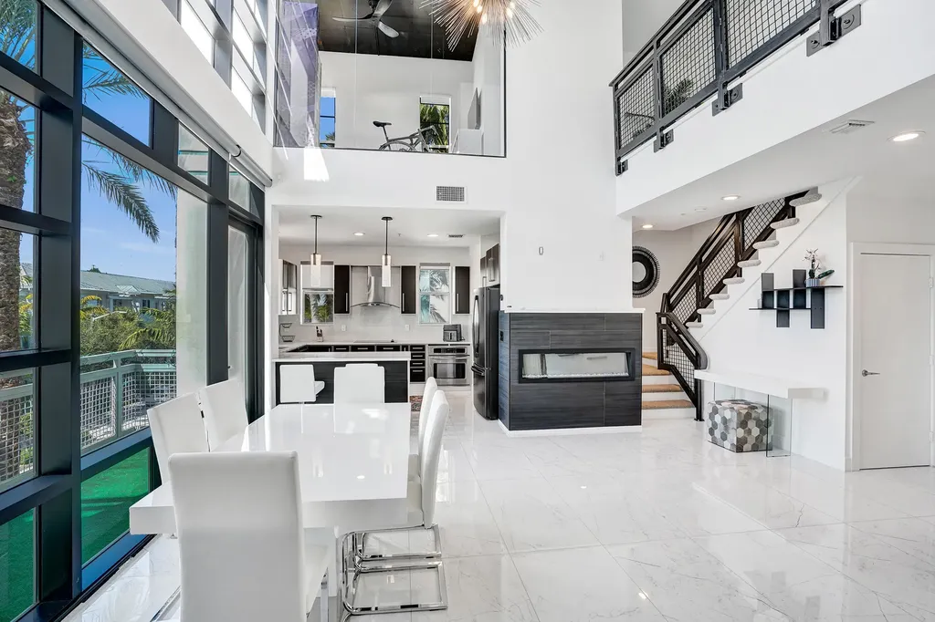 365 SE 6th Avenue Delray Beach FL 33483