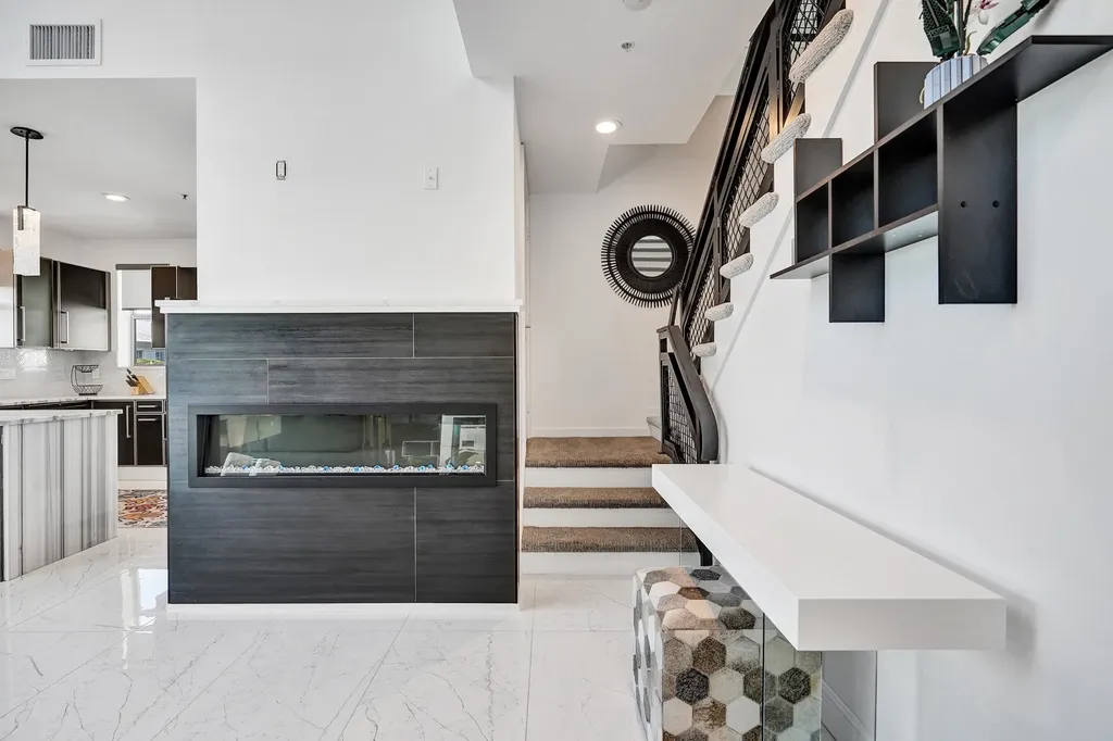 365 SE 6th Avenue Delray Beach FL 33483