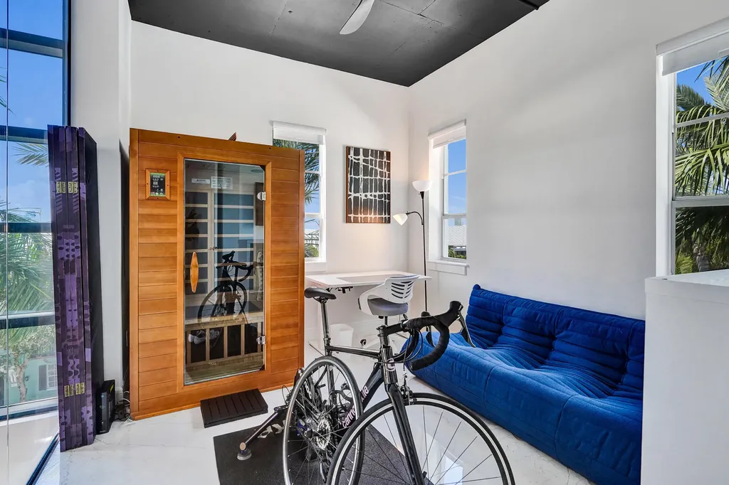 365 SE 6th Avenue Delray Beach FL 33483