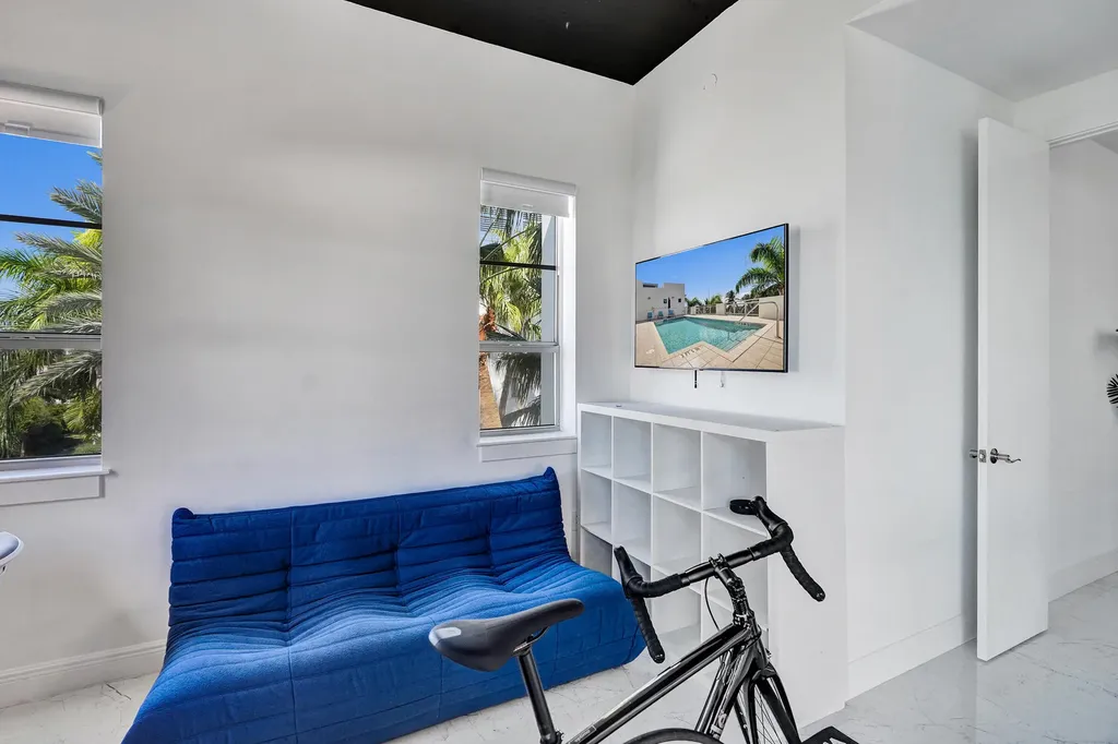 365 SE 6th Avenue Delray Beach FL 33483