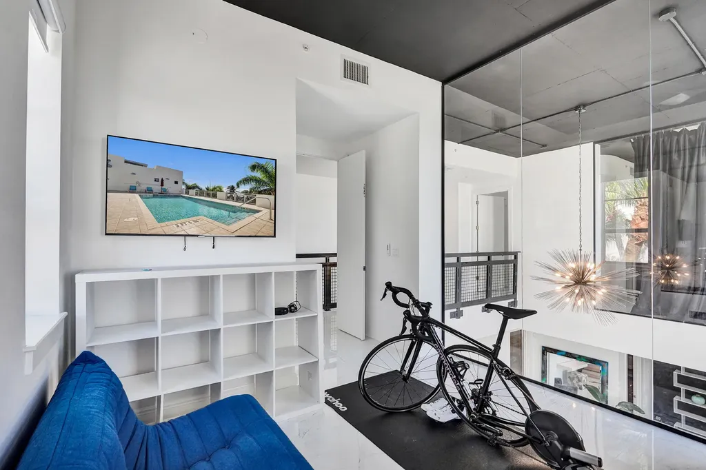 365 SE 6th Avenue Delray Beach FL 33483