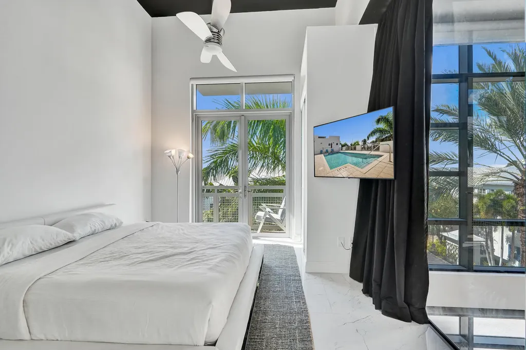 365 SE 6th Avenue Delray Beach FL 33483