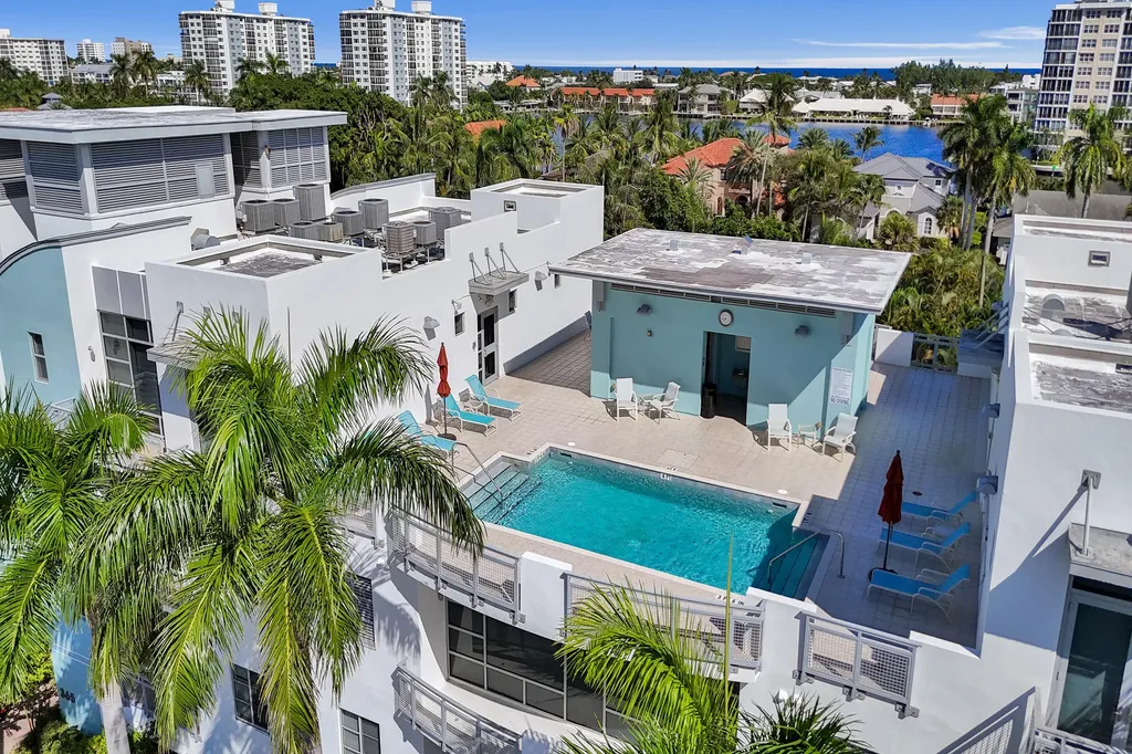 365 SE 6th Avenue Delray Beach FL 33483