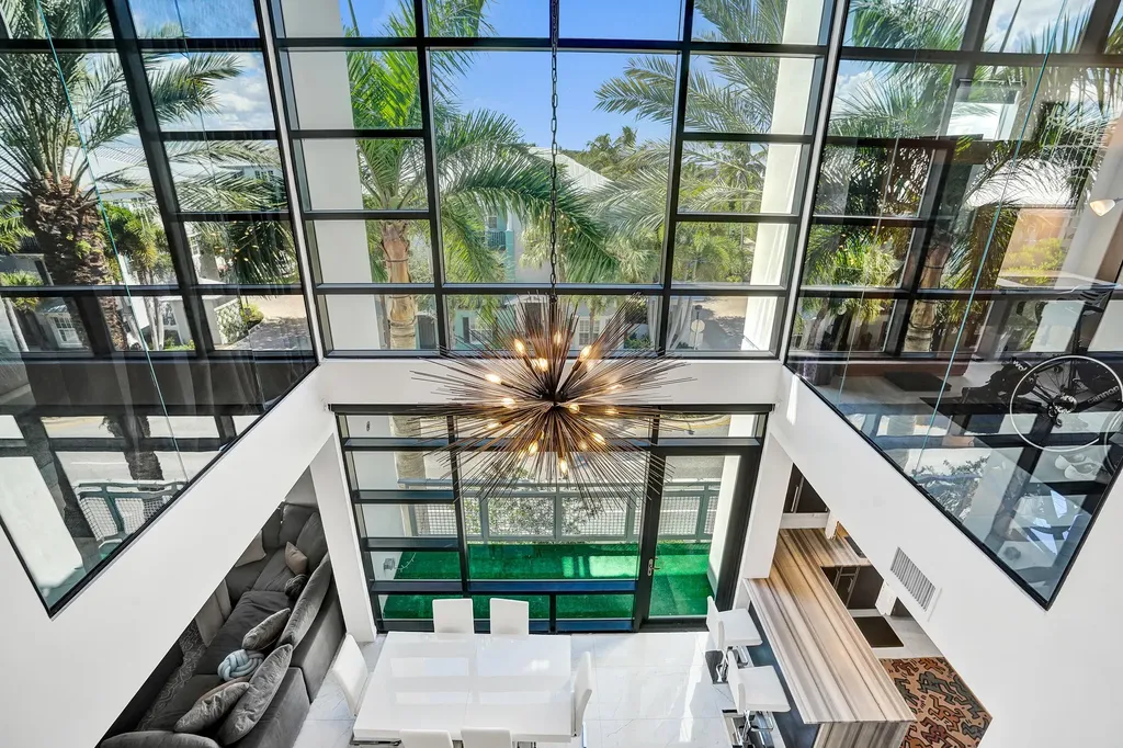 365 SE 6th Avenue Delray Beach FL 33483