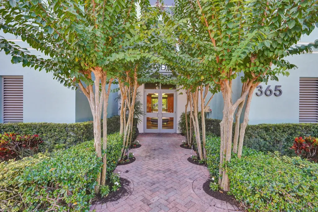 365 SE 6th Avenue Delray Beach FL 33483