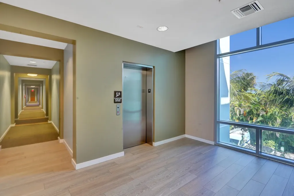 365 SE 6th Avenue Delray Beach FL 33483
