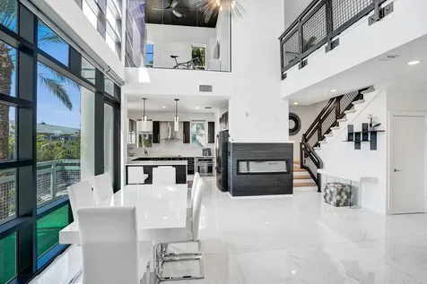 365 SE 6th Avenue Delray Beach FL 33483