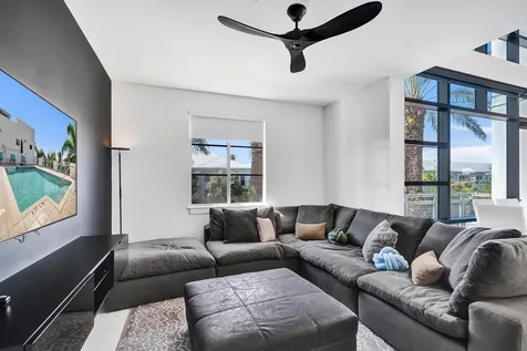 365 SE 6th Avenue Delray Beach FL 33483