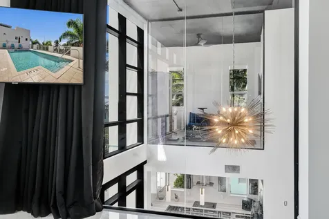 365 SE 6th Avenue Delray Beach FL 33483