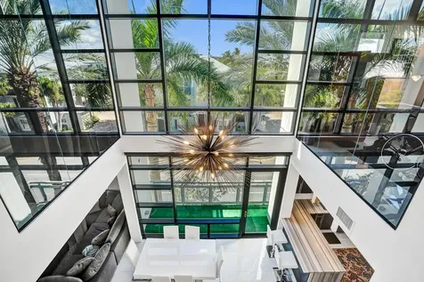 365 SE 6th Avenue Delray Beach FL 33483