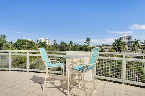 365 SE 6th Avenue Delray Beach FL 33483