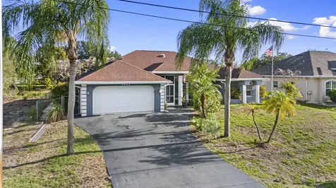 1441 SW Edinburgh Drive Port St Lucie FL 34953