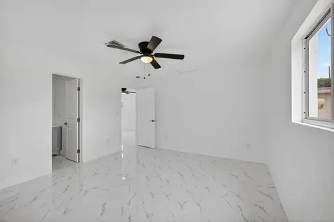1225 W 32 Street Riviera Beach FL 33404