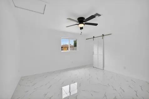 1225 W 32 Street Riviera Beach FL 33404