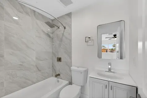 1225 W 32 Street Riviera Beach FL 33404