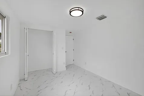 1225 W 32 Street Riviera Beach FL 33404