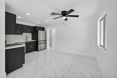 1225 W 32 Street Riviera Beach FL 33404