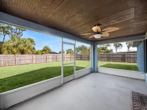 949 SE Bywood Avenue Port St Lucie FL 34983
