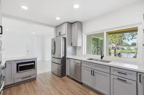 5261 SW 89th Avenue Cooper City FL 33328