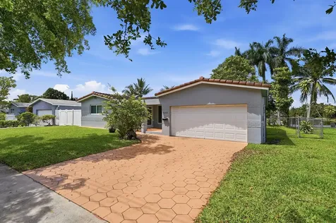 5261 SW 89th Avenue Cooper City FL 33328
