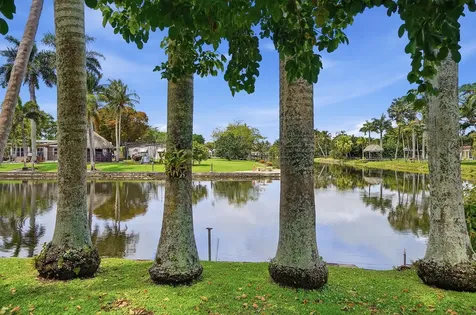 5261 SW 89th Avenue Cooper City FL 33328