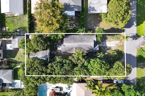 31 NE 14th Avenue Pompano Beach FL 33060