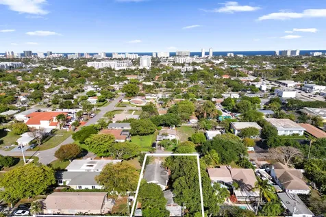 31 NE 14th Avenue Pompano Beach FL 33060