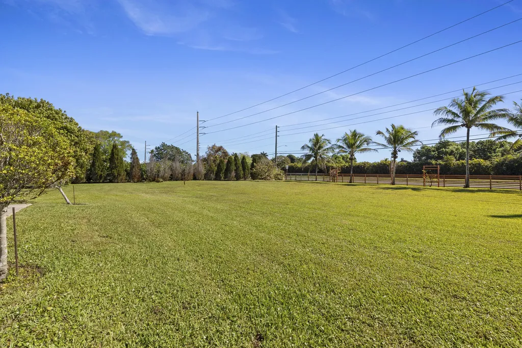 13621 SW 16th Street Davie FL 33325
