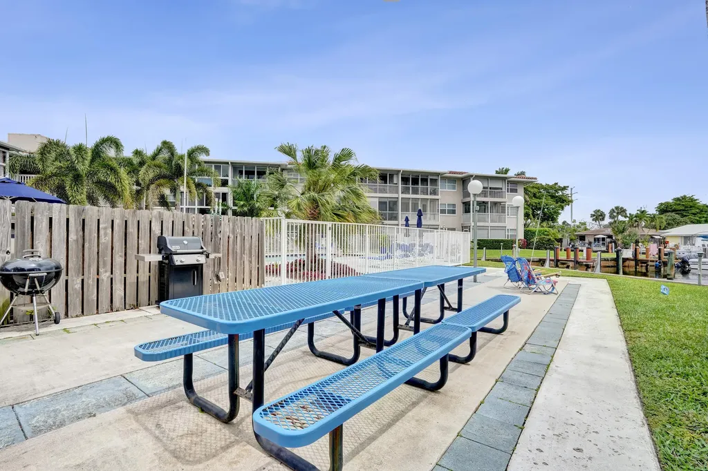 900 SW 12th Street Fort Lauderdale FL 33315