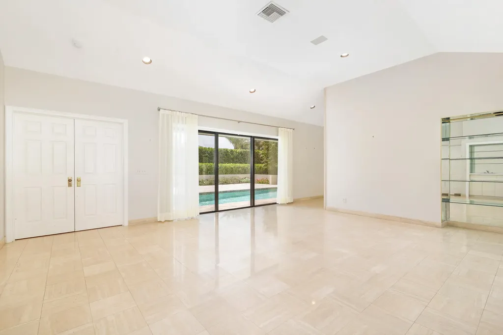 575 N Lake Way Palm Beach FL 33480