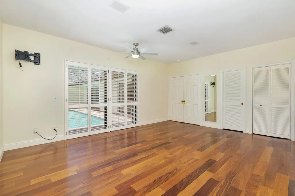 575 N Lake Way Palm Beach FL 33480
