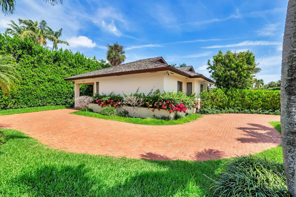 575 N Lake Way Palm Beach FL 33480
