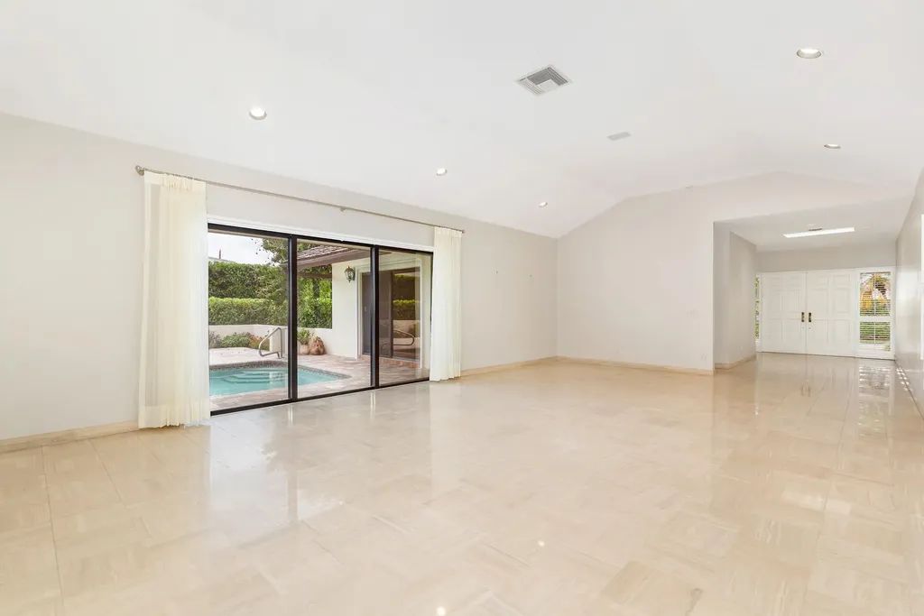 575 N Lake Way Palm Beach FL 33480