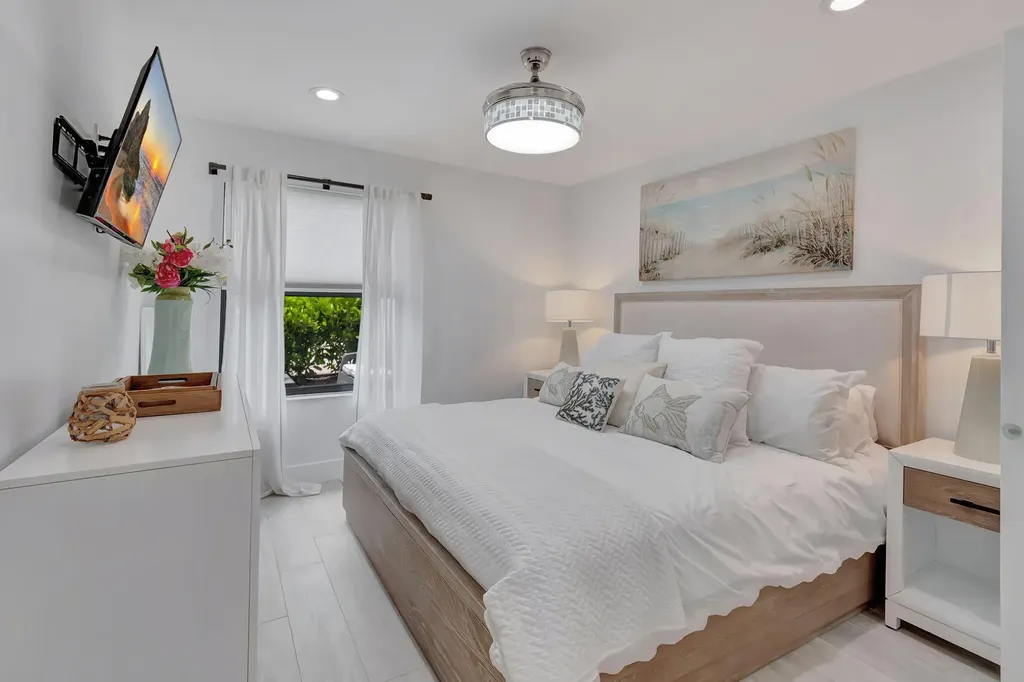 201 SE 7th Street Delray Beach FL 33483
