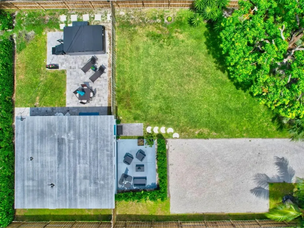 201 SE 7th Street Delray Beach FL 33483