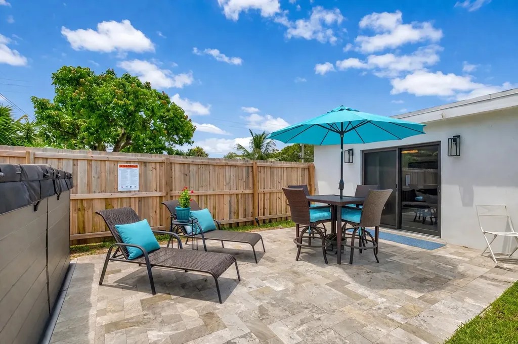 201 SE 7th Street Delray Beach FL 33483