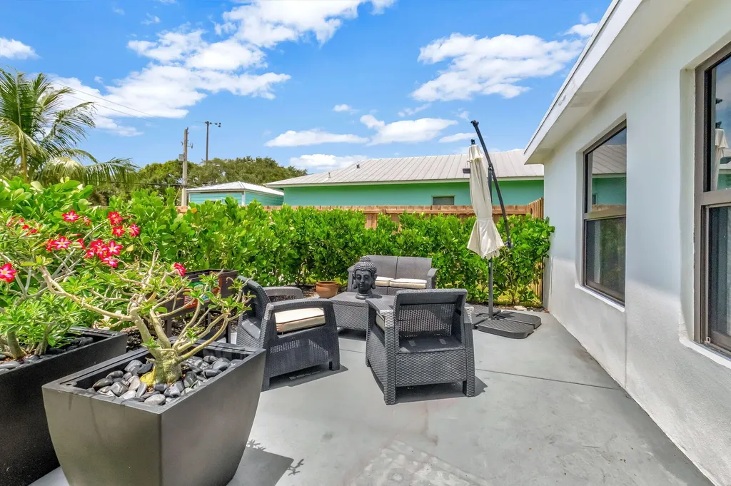 201 SE 7th Street Delray Beach FL 33483