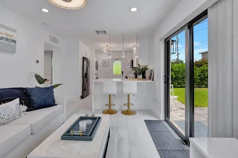 201 SE 7th Street Delray Beach FL 33483