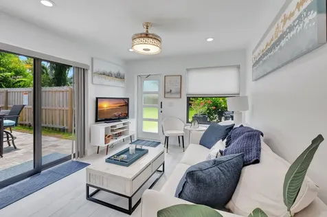 201 SE 7th Street Delray Beach FL 33483