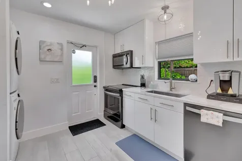 201 SE 7th Street Delray Beach FL 33483