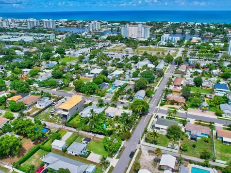 201 SE 7th Street Delray Beach FL 33483