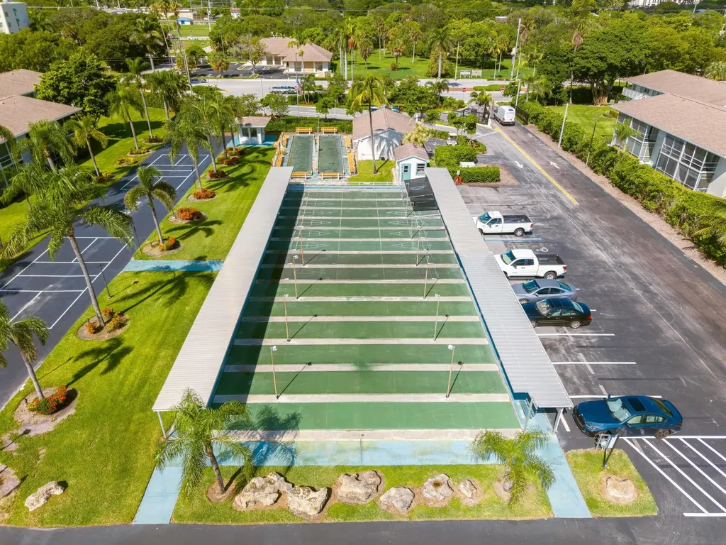 480 Horizons W Boynton Beach FL 33435