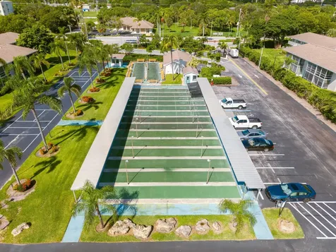 480 Horizons W Boynton Beach FL 33435