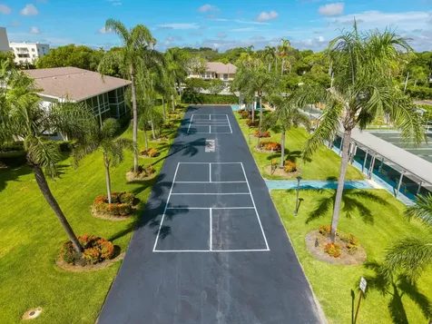 480 Horizons W Boynton Beach FL 33435