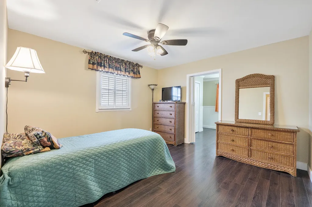 1810 SW 18th Street Boynton Beach FL 33426