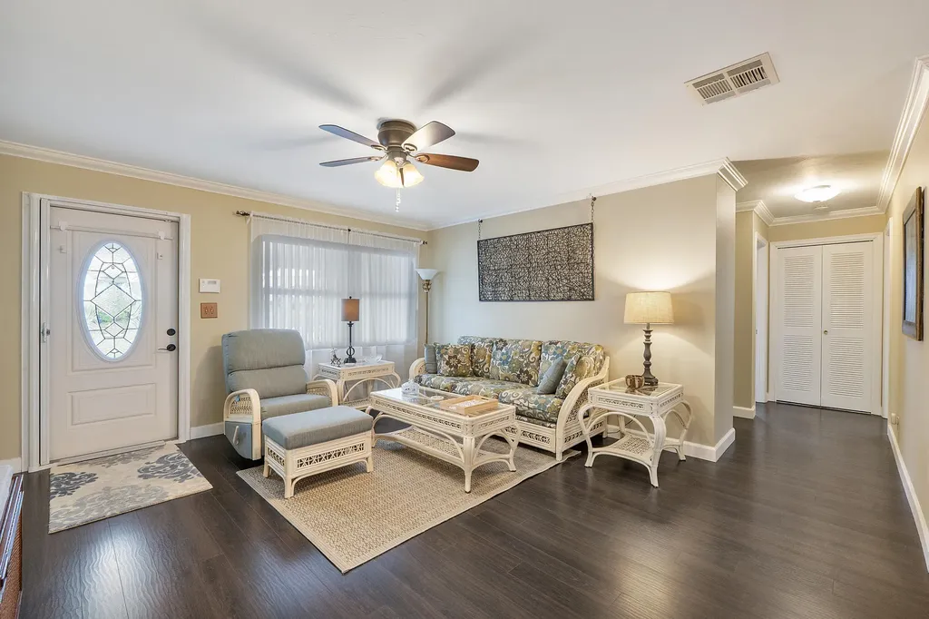 1810 SW 18th Street Boynton Beach FL 33426