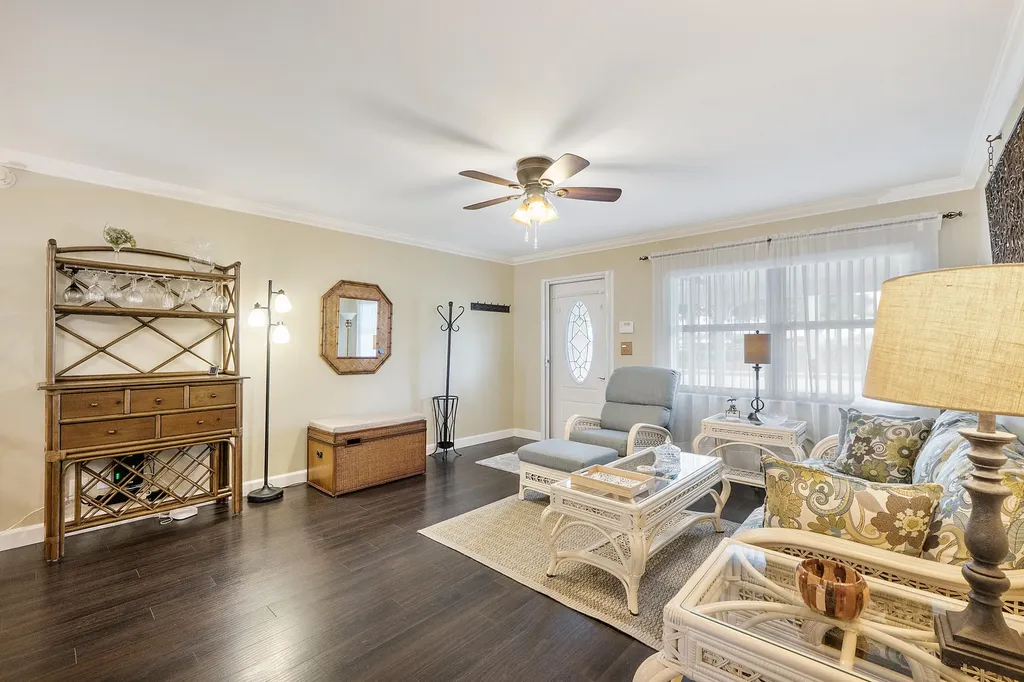 1810 SW 18th Street Boynton Beach FL 33426