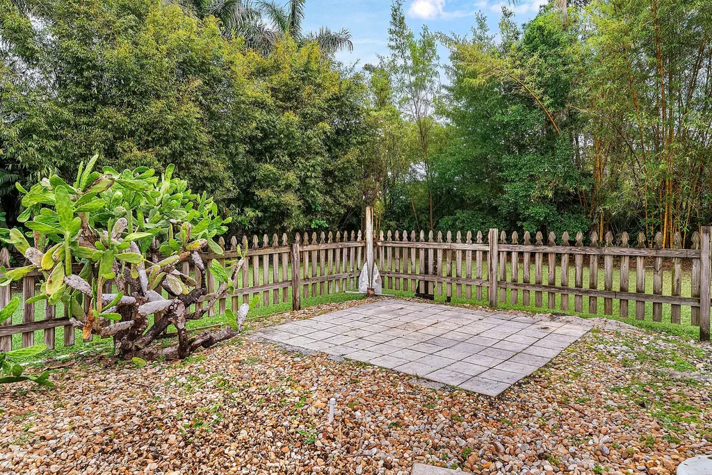 12325 89th Place N West Palm Beach FL 33412