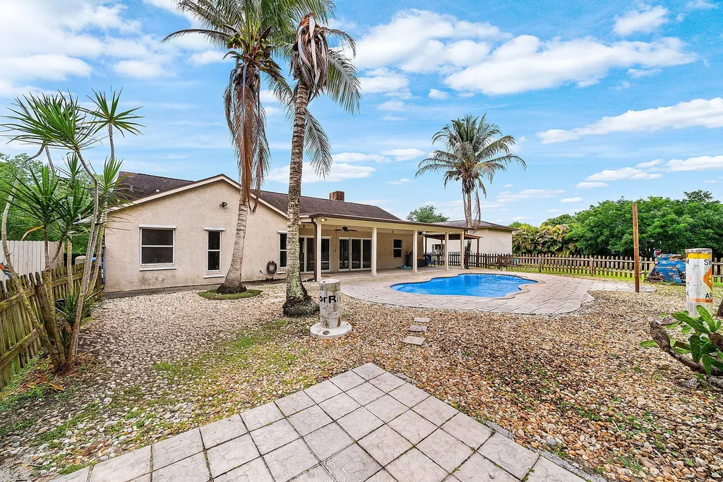 12325 89th Place N West Palm Beach FL 33412
